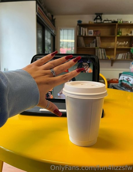 fun4lizzsfw pornstar sex picture