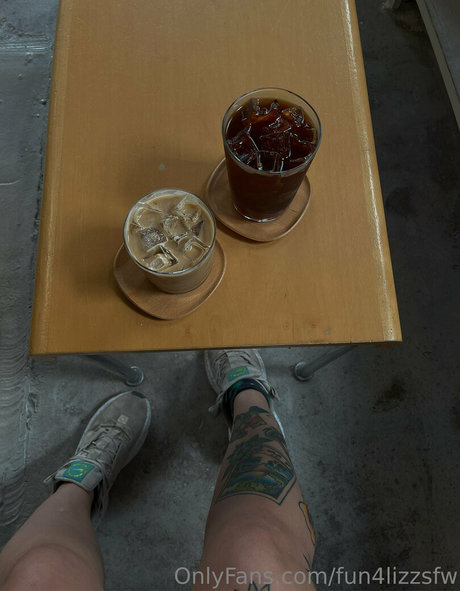 fun4lizzsfw pornographic star photo