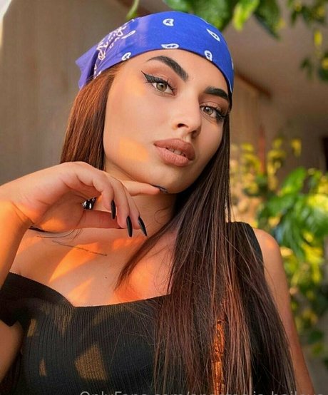 anastasiia baileys model perfect img