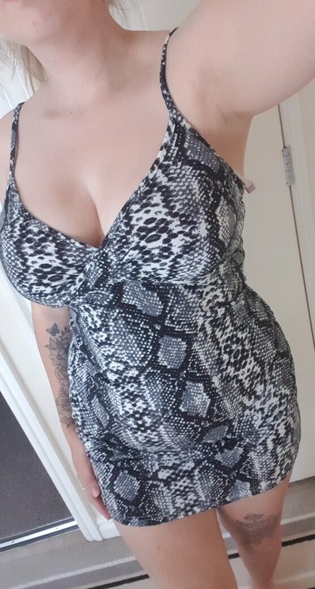 midgetgem95 pretty pornstar photos