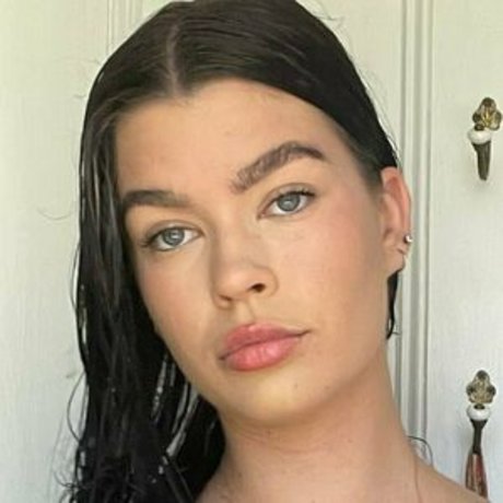 Phoebewillow nude pornstar images