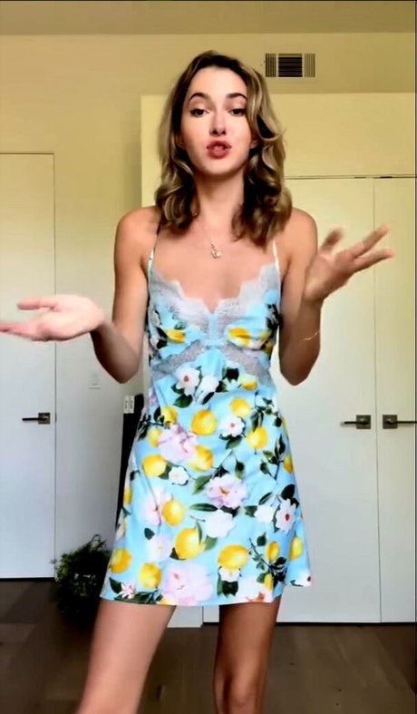 Madeleinecwhite sex model images