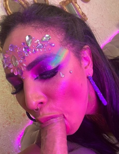 Karoline Coutinho star nudes gallery