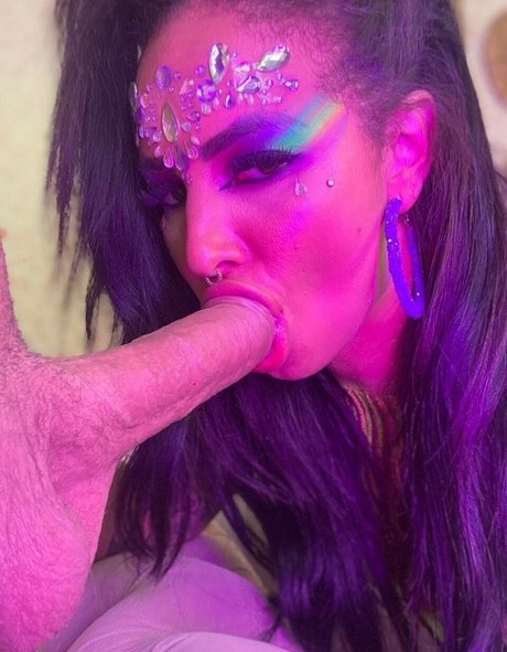 Karoline Coutinho naked pornstar photos