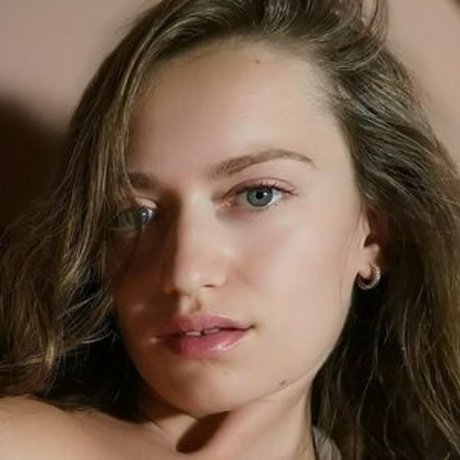 strawberrygirl18 hd pornstar galleries