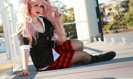 minniealiencos adult model archive