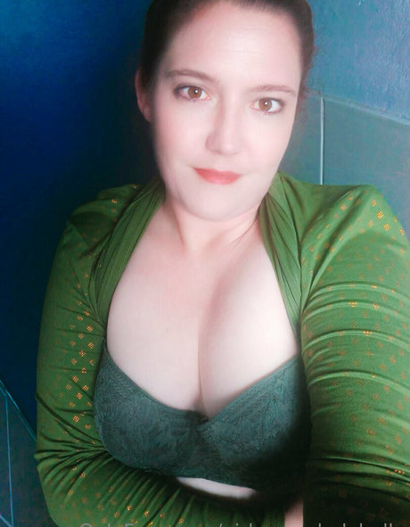 girlgamerladybella naked star pic