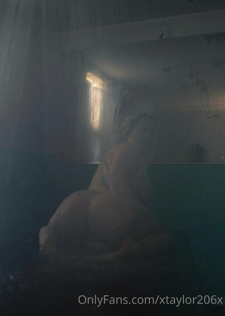 hands onlyfans free sexy image