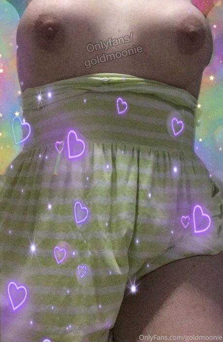 goldmoonie model erotic pictures