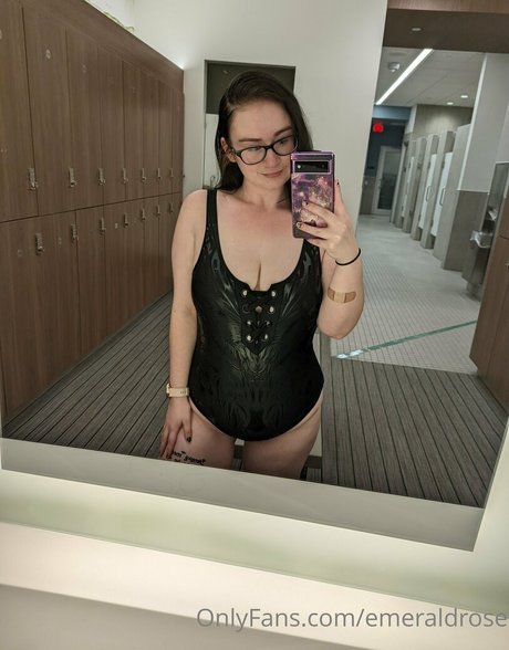 emeraldrose sex actress img