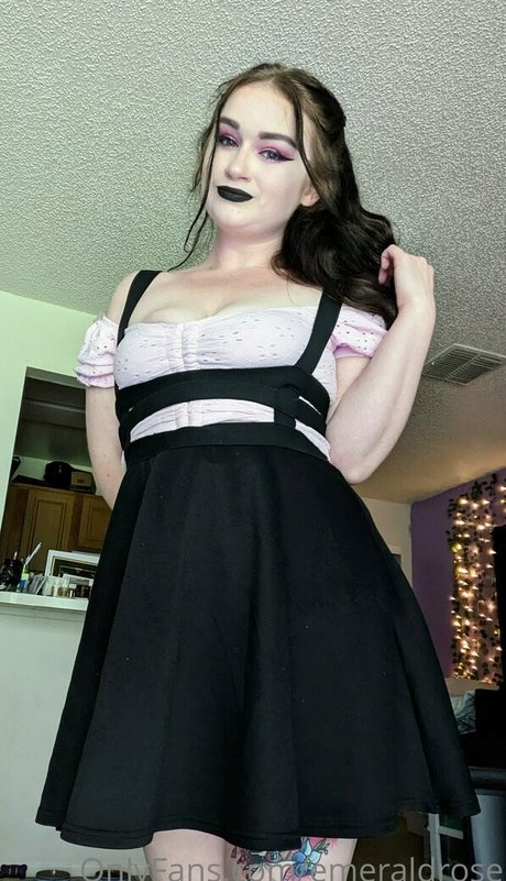 emeraldrose pornstar nudes pictures