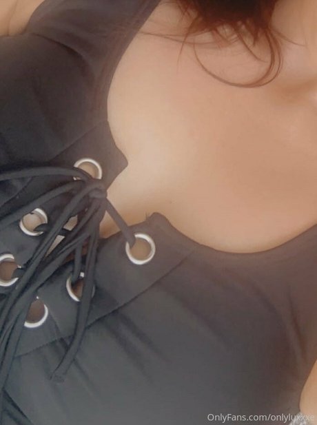 onlyluxxxe pornstar hd gallery