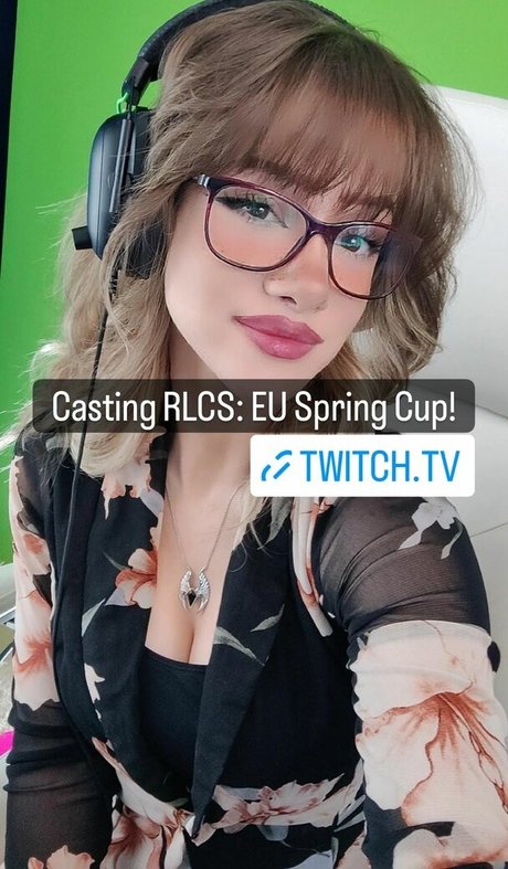 Lemonkiwi hot pornstar pictures