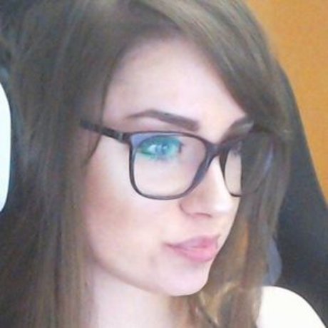 Lemonkiwi art star photo