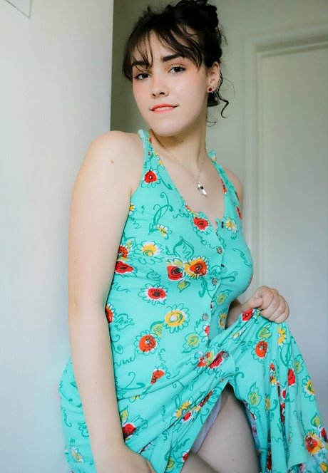 hailierosie perfect actress photo