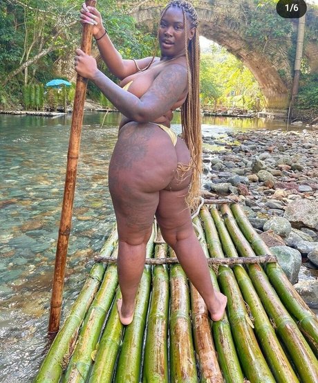 elleblack model nice image