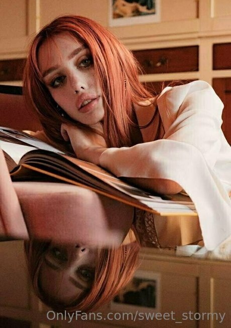 stormy bunny exclusive model picture