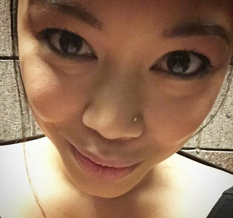 Jonna Mae pretty model image