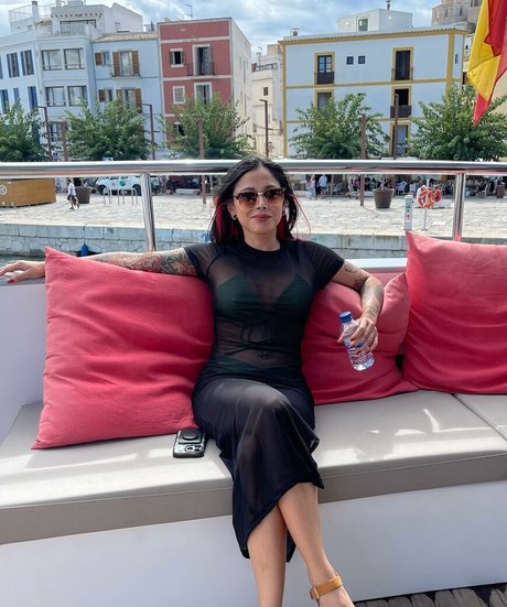 Jonna Mae model adult gallery