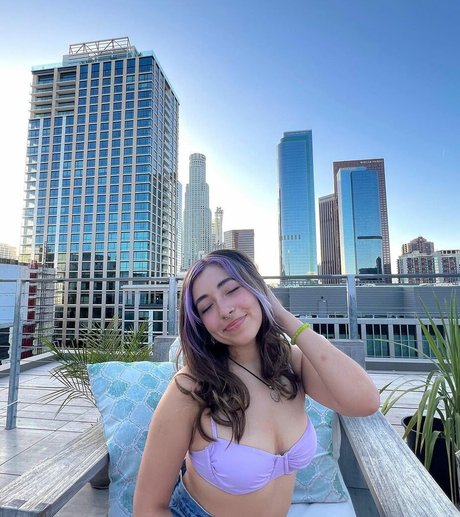 Tiana Renay art model pictures