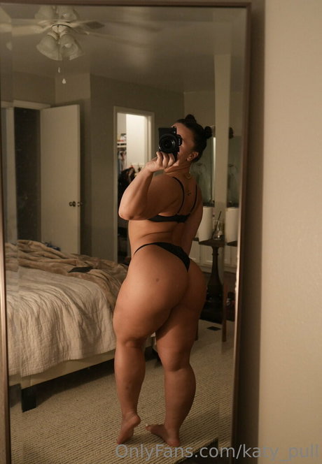 Katy Pull high quality star pics