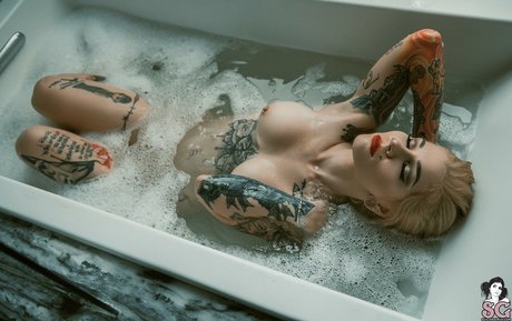 Kourtneydee pretty model pic