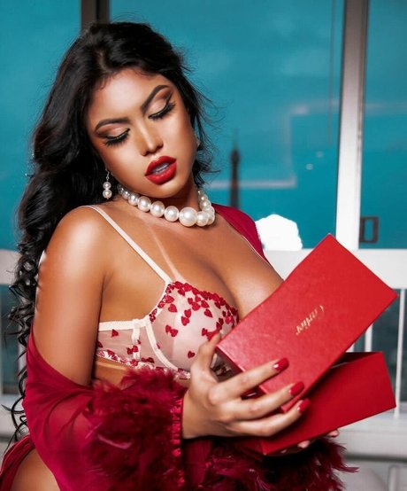 Goddess Isis star exclusive photo