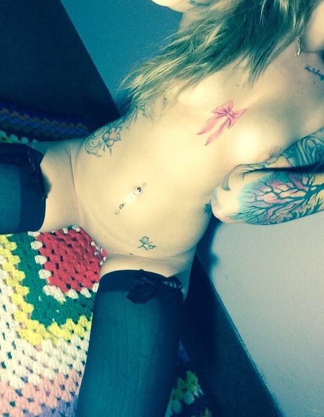 AspenGreyX pornstar naked gallery