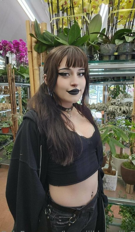 Rue Hernandez hd actress img