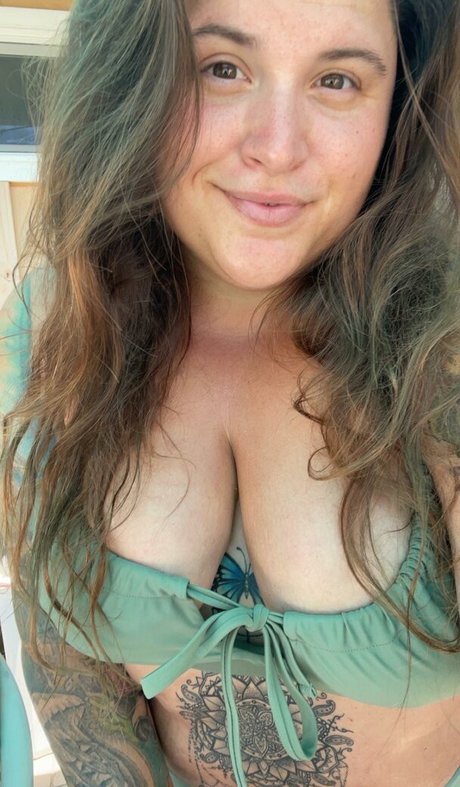 HandfulHeather art model pic