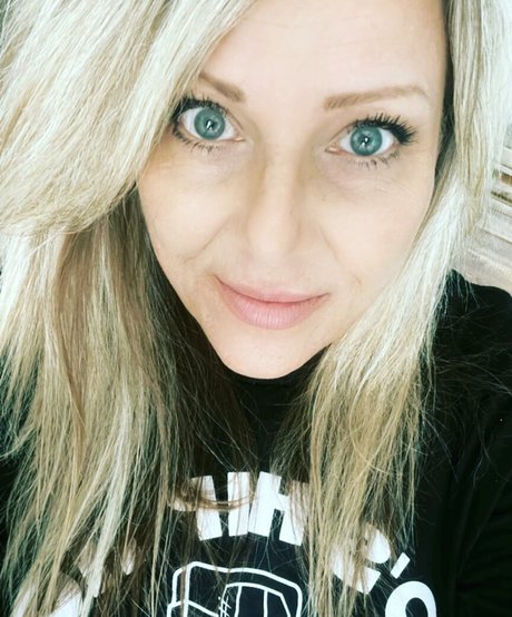 tennesseegirl72 model naked picture