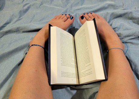 GamertoesKZ adult star picture