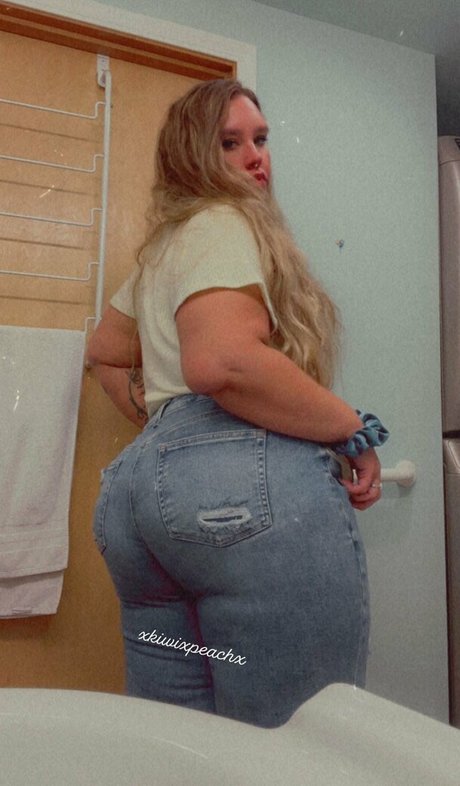 blowjob cum in mouth onlyfans art naked gallery