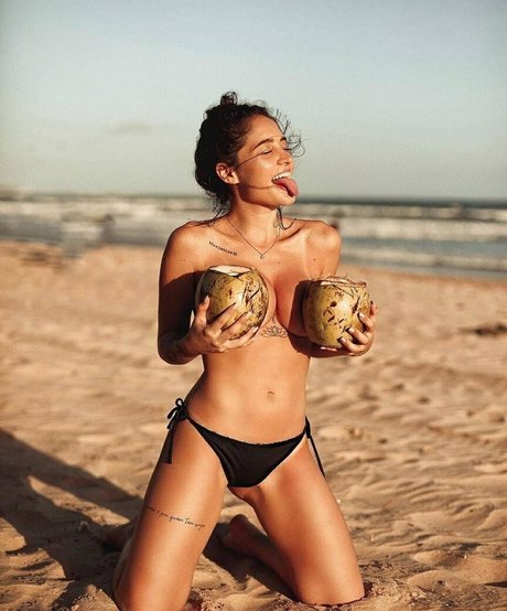 Thaylise Pivato model hot gallery