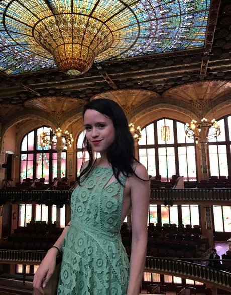 jenhearts247 hot model picture