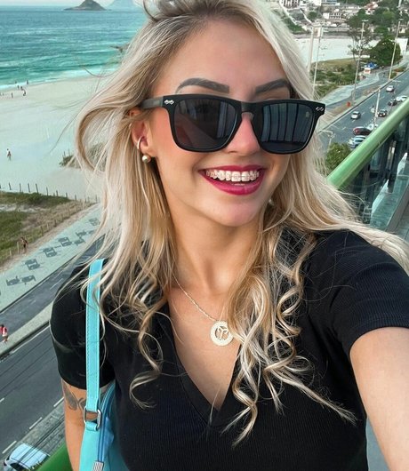 Leticia Ferrazzani perfect model picture