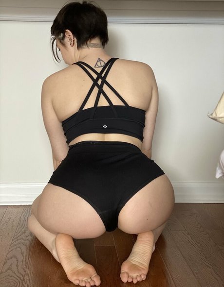 missjackies feet hd model img