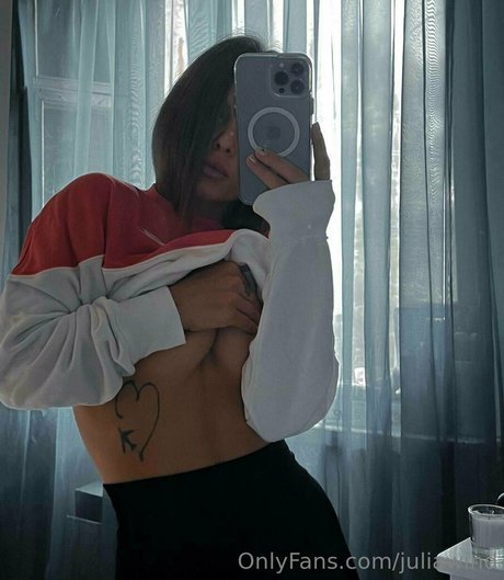 juliawind art star image