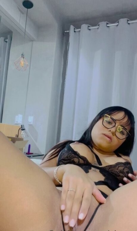 Giovanna Paes hd actress image