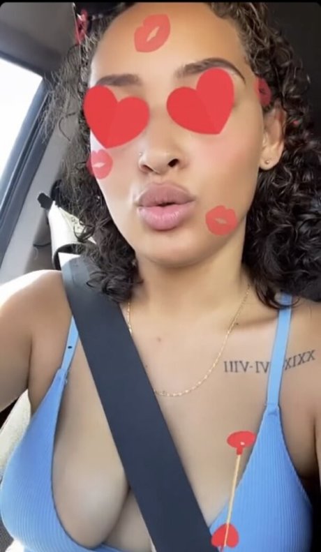 Annaaeeelle sexy pornstar image