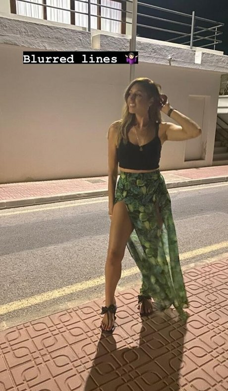 Rezzy Ghadjar model pornographic img