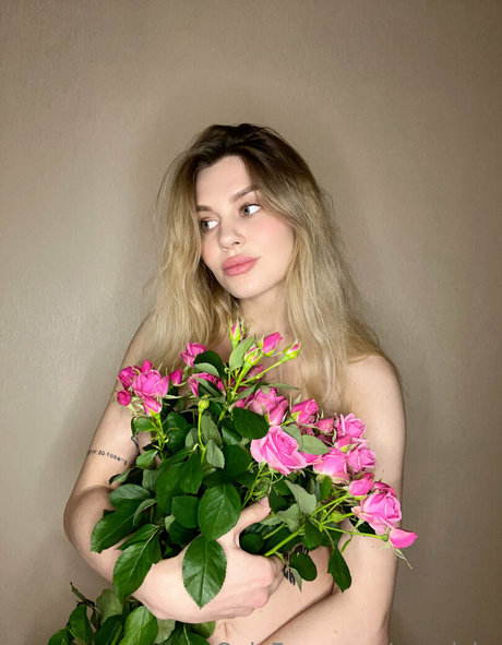 giant tits onlyfans free porn picture