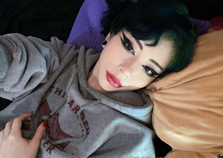 shorts onlyfans art naked photo