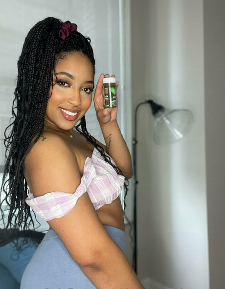 theremedybyreyna exclusive actress image