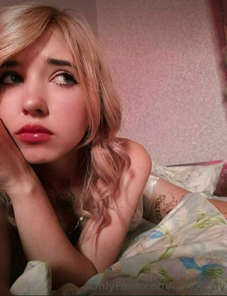 kate latex star naked photo