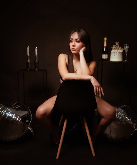 Julieta De Santos model pretty photo