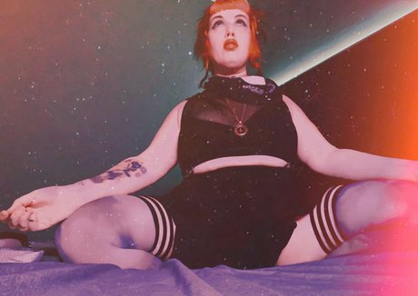 doethebrat model art pics