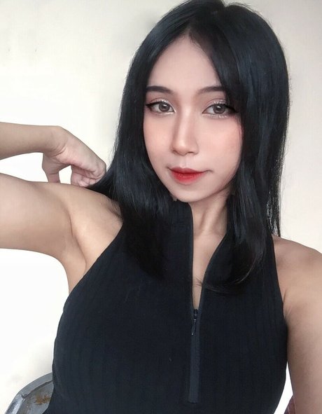 Refeen star free pictures