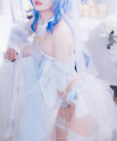 Le Josette naked star gallery