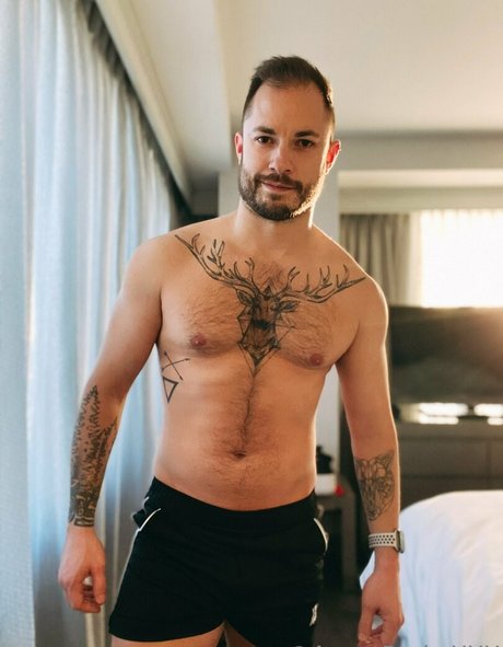 aaronburkexxx model nice galleries